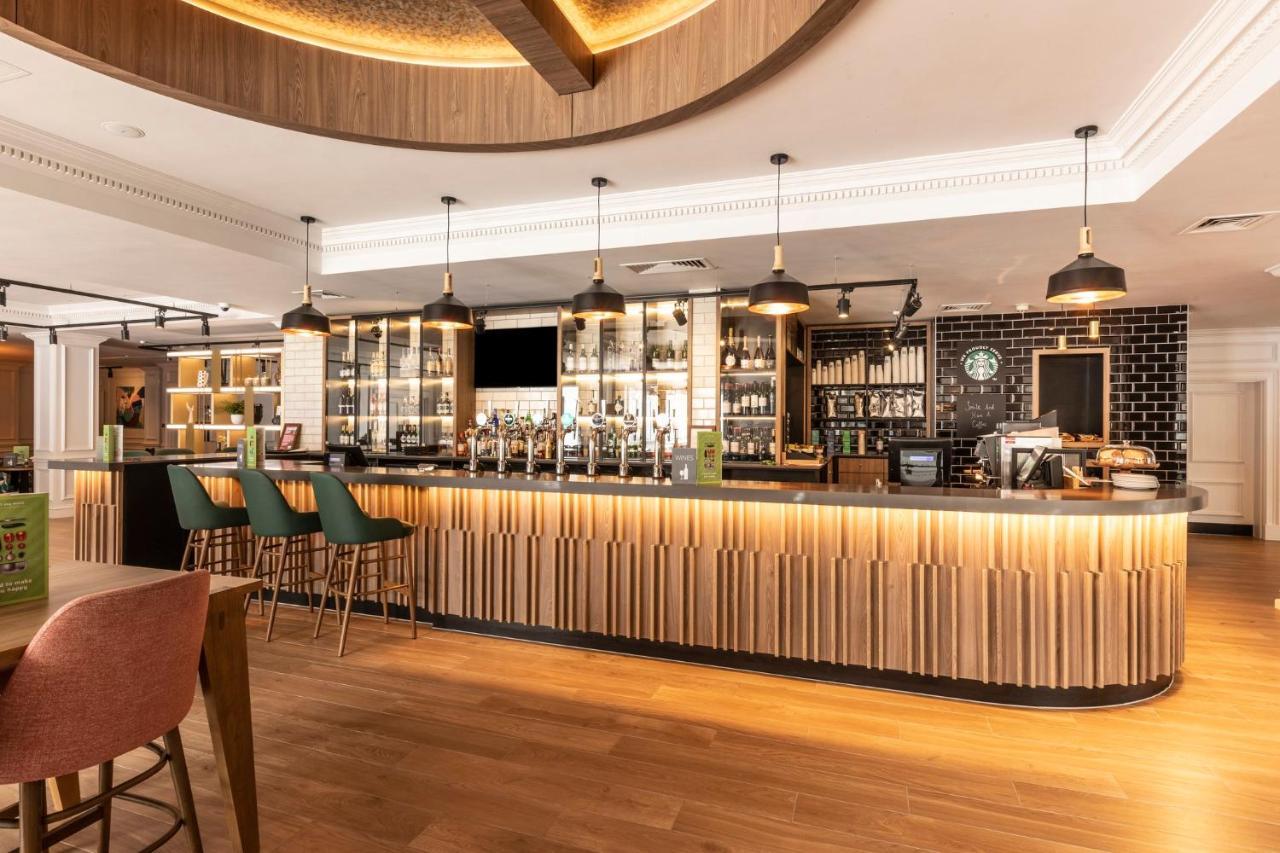 Holiday Inn Guildford By Ihg מראה חיצוני תמונה