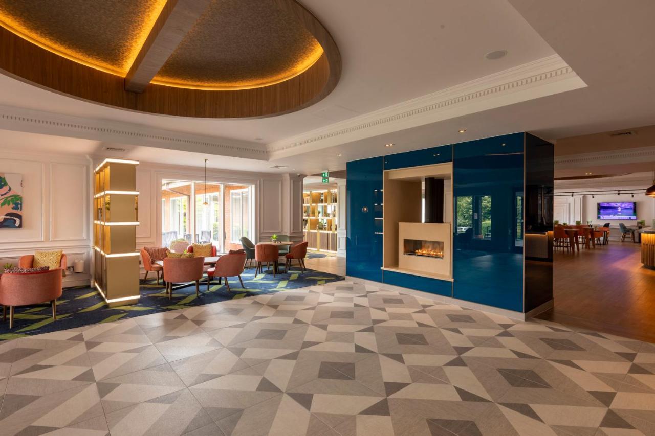 Holiday Inn Guildford By Ihg מראה חיצוני תמונה