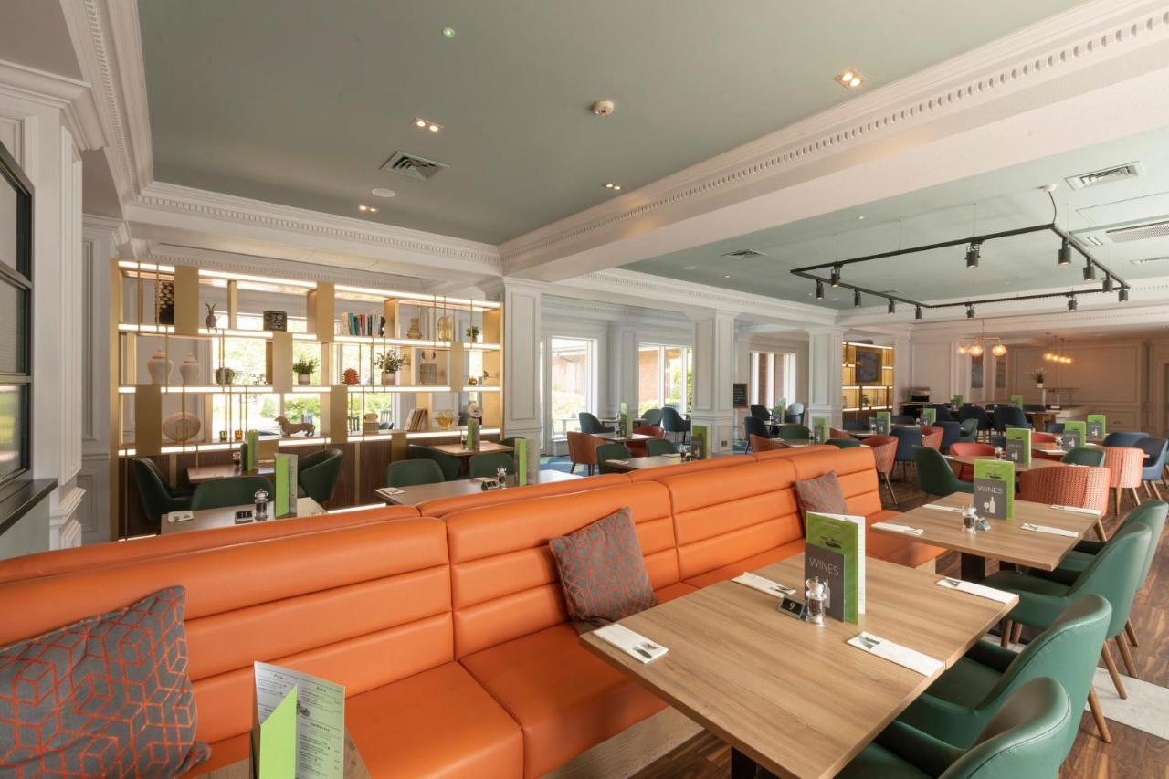 Holiday Inn Guildford By Ihg מראה חיצוני תמונה