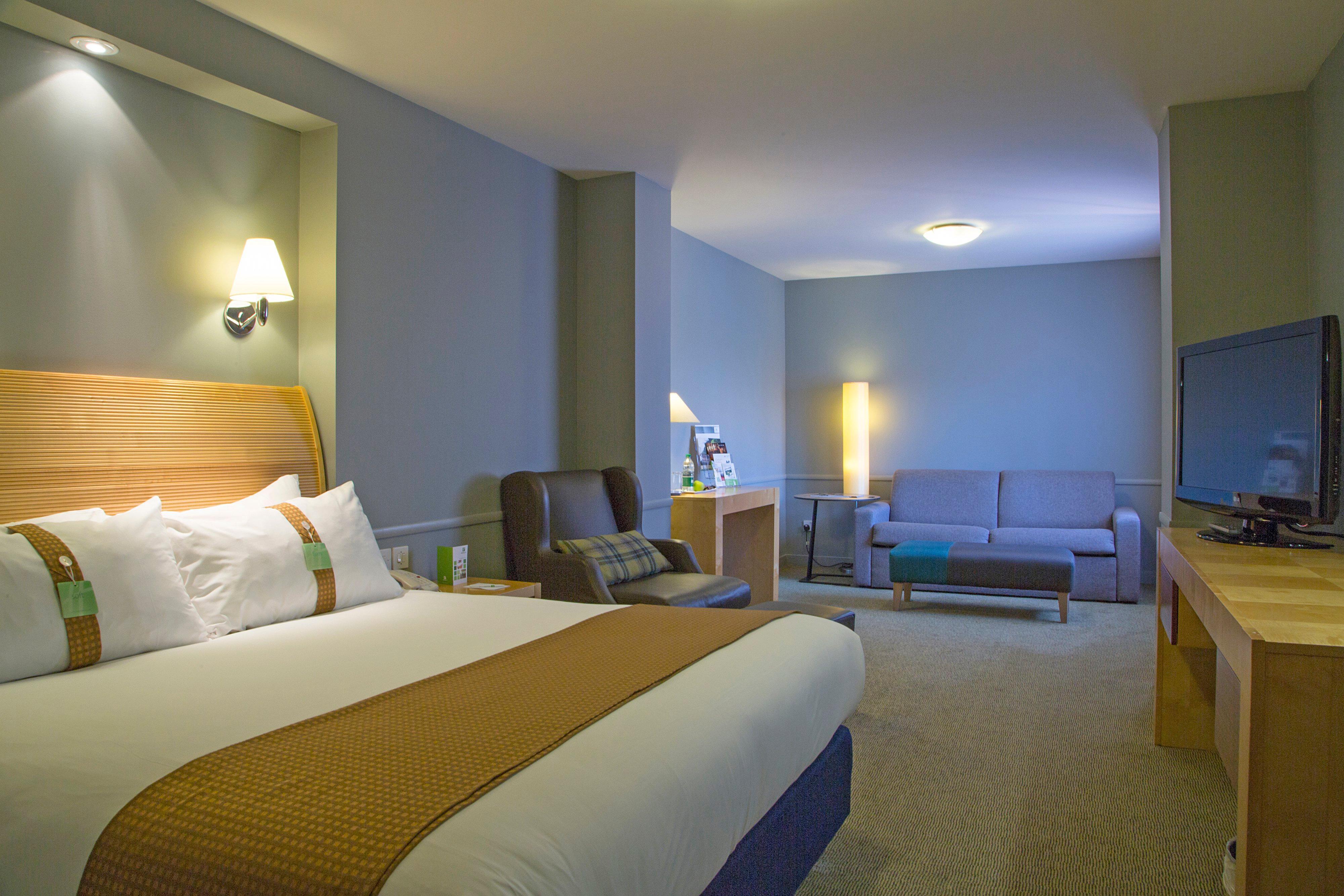 Holiday Inn Guildford By Ihg מראה חיצוני תמונה