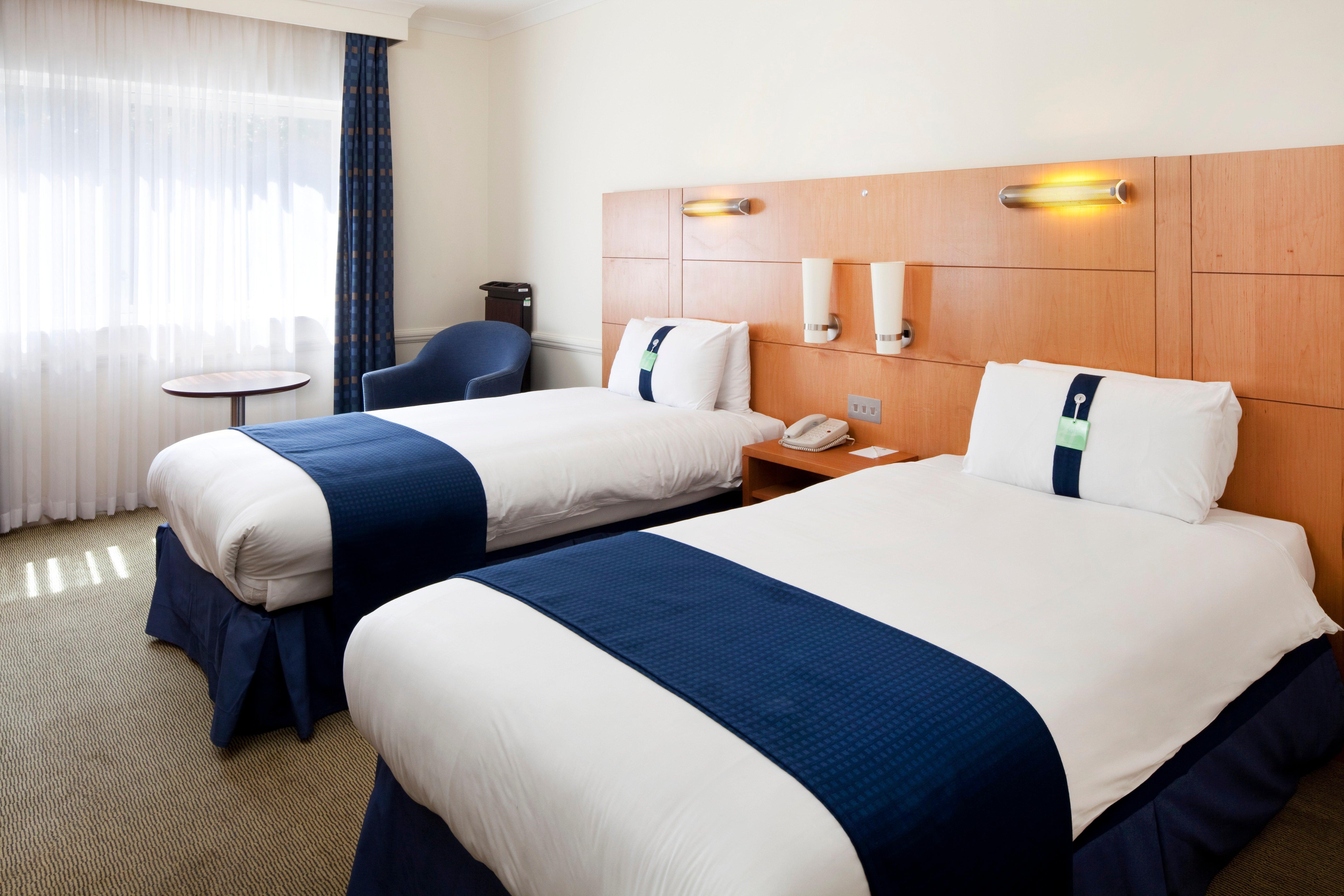 Holiday Inn Guildford By Ihg מראה חיצוני תמונה