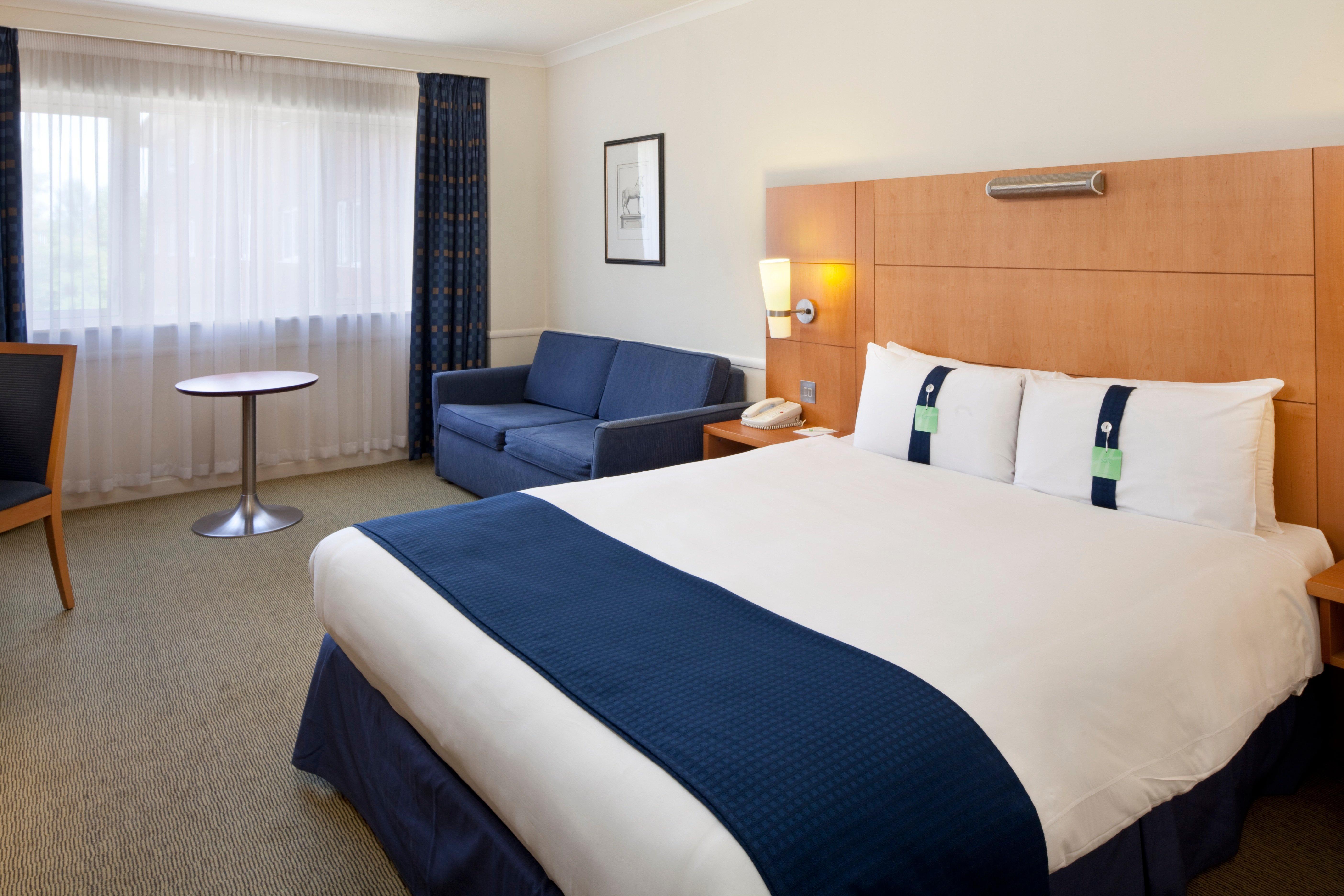 Holiday Inn Guildford By Ihg מראה חיצוני תמונה