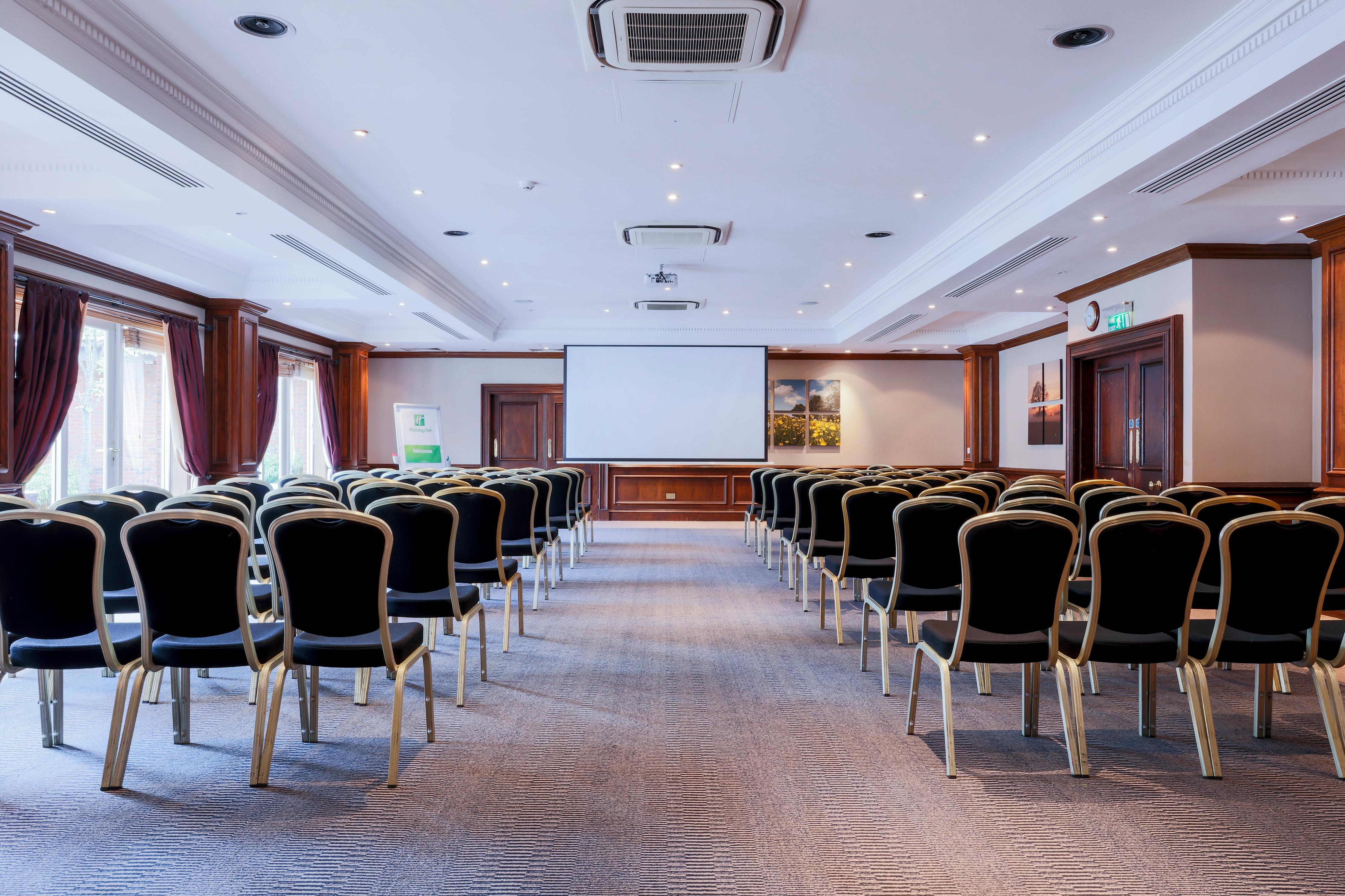 Holiday Inn Guildford By Ihg מראה חיצוני תמונה