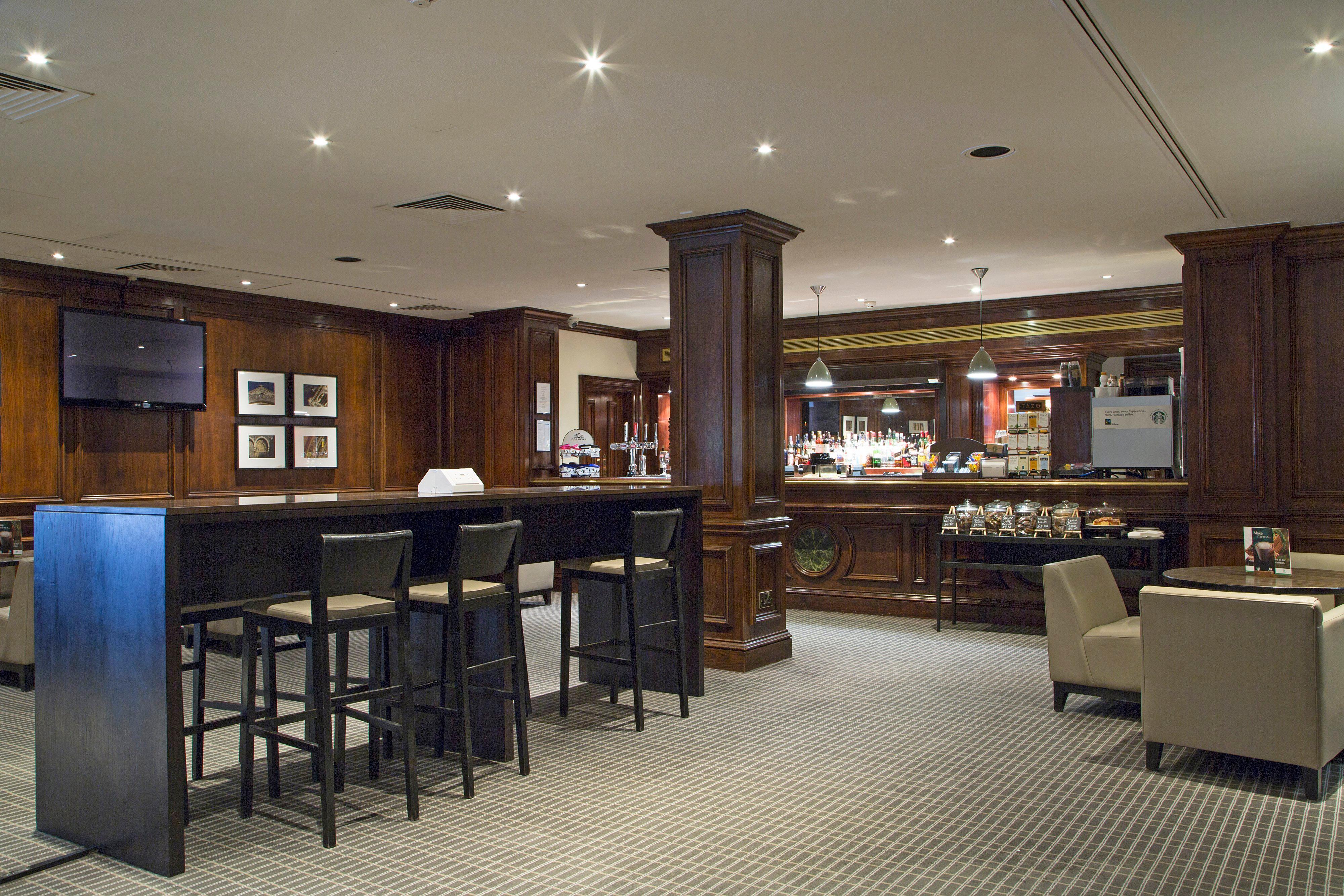 Holiday Inn Guildford By Ihg מראה חיצוני תמונה