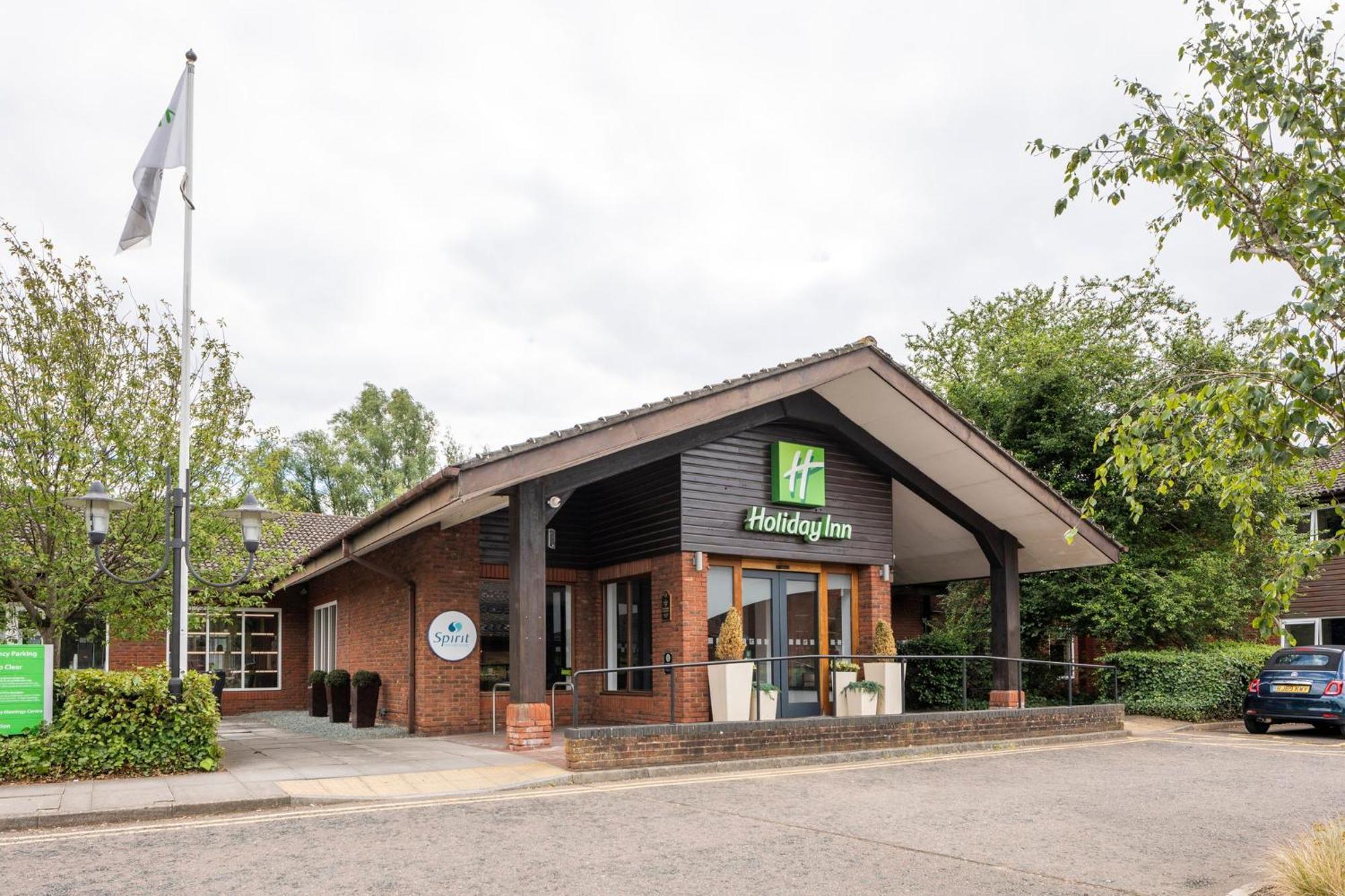 Holiday Inn Guildford By Ihg מראה חיצוני תמונה